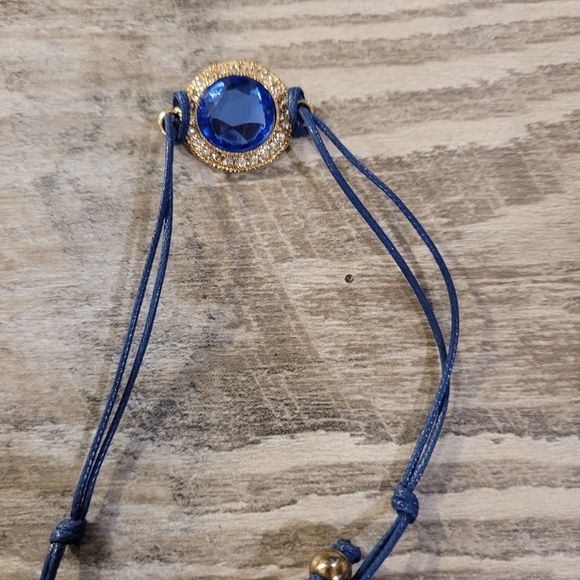 Bracelets - Picture 5 of 16